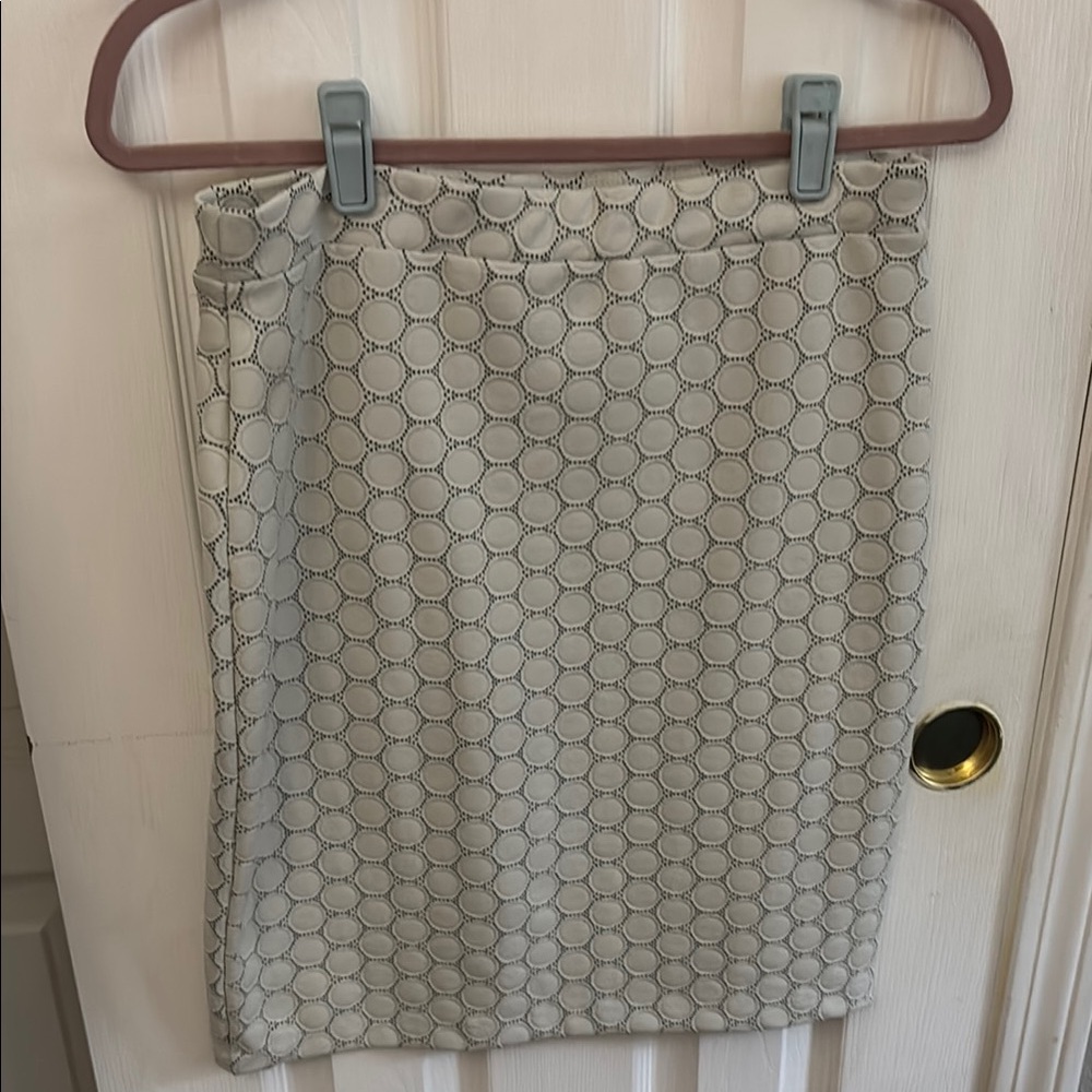 Elegant Gray Patterned Skirt